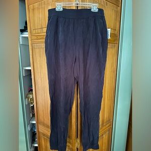 5/20. nwt old navy pants